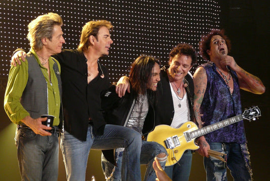 Journey performing in Minneapolis one year after The Sopranos finale