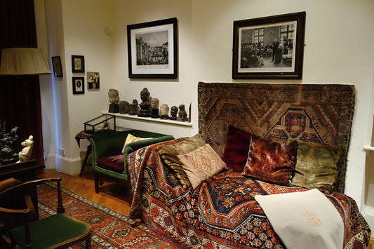 Freud’s consulting couch representing Tony Soprano’s psychotherapy and panic attacks